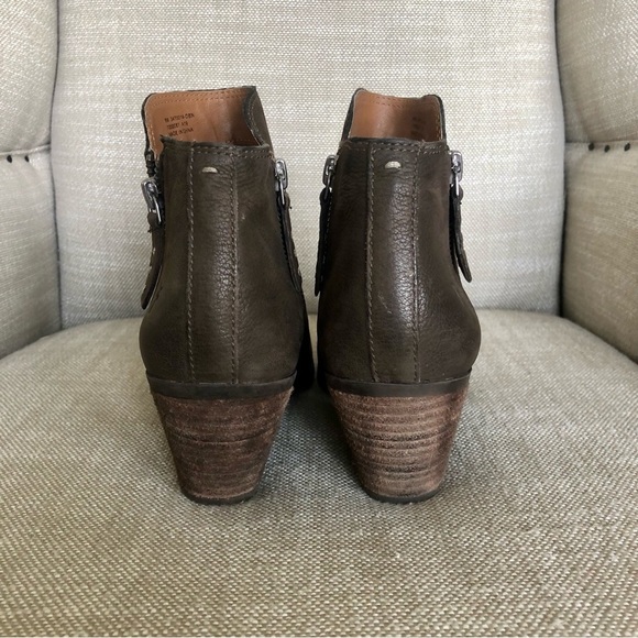 Frye Judith Zipper Booties in Dark Brown Leather Size 6 - Picture 4 of 9